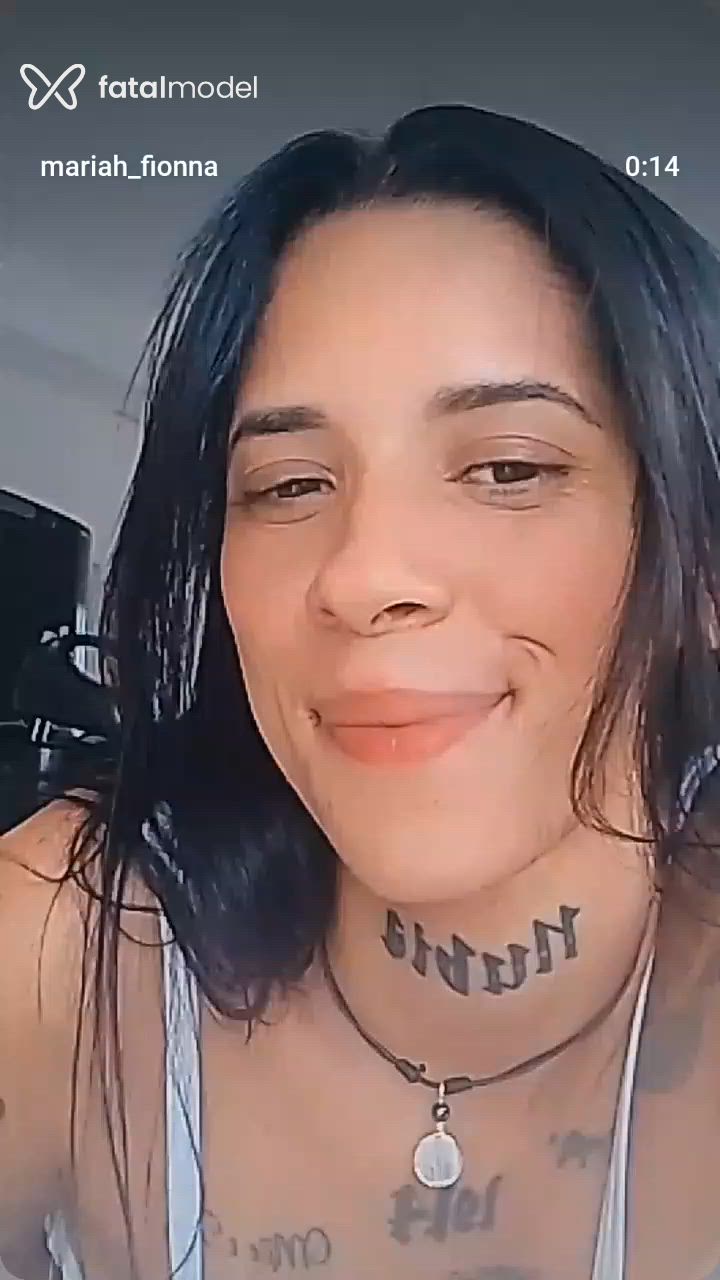 Acompanhante mulher morena (o) de olhos castanhos - Lara Mariah Acompanhante mulher morena (o) de olhos castanhos - Lara Mariah