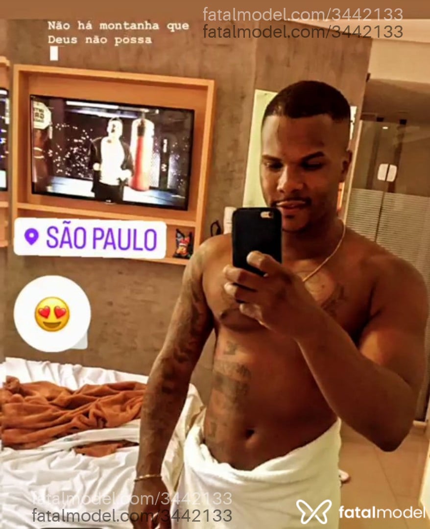 Acompanhante homem morena (o) de olhos pretos em Guarulhos Acompanhante homem morena (o) de olhos pretos em Guarulhos - Caique Brito