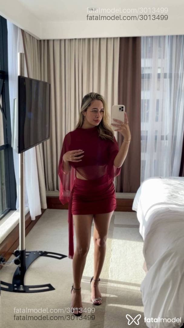 Acompanhante mulher loira (o) de olhos mel - Brendha Lisboa