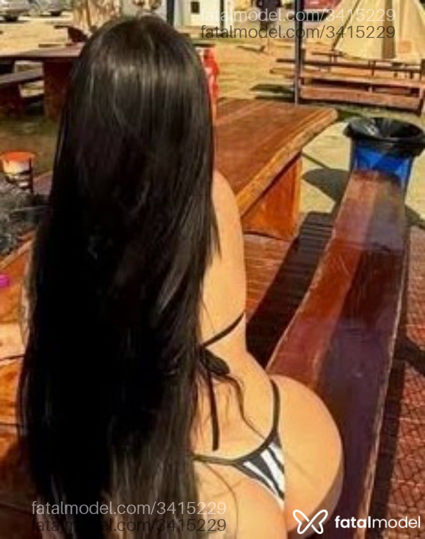 Acompanhante mulher morena (o) de olhos castanhos - Robertinha