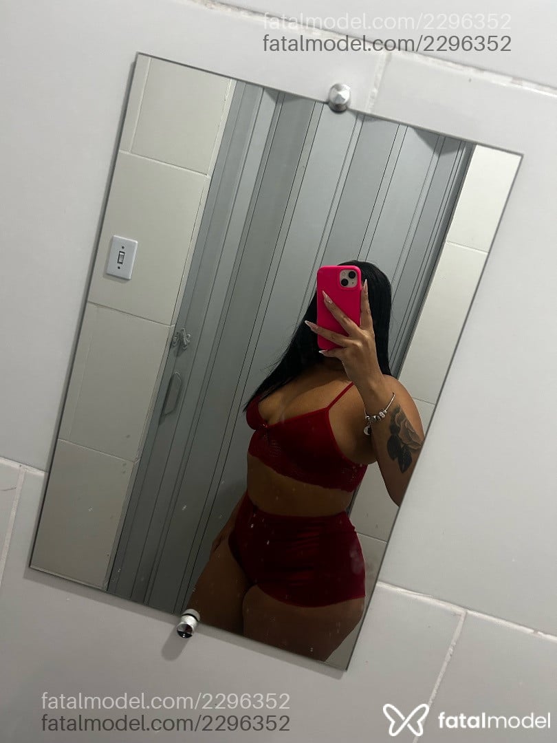 Acompanhante mulher morena (o) de olhos verdes em Petrópolis - Bianca Valença