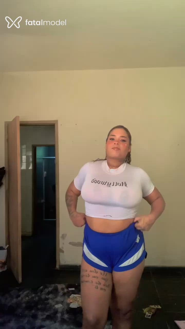Acompanhante mulher com cabelo castanho de olhos castanhos - Morena Acompanhante mulher com cabelo castanho de olhos castanhos - Morena