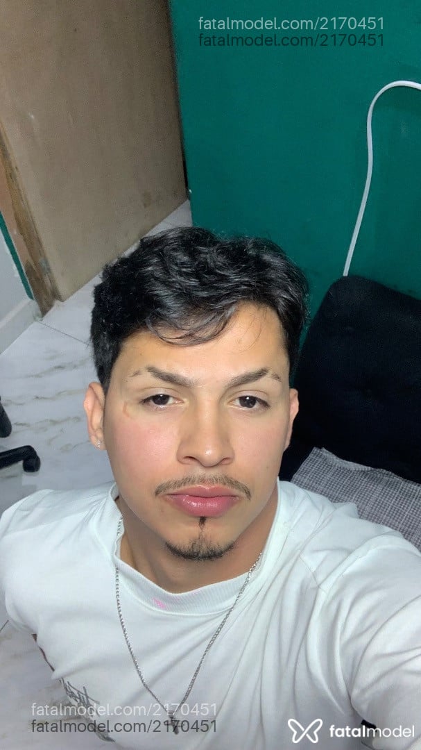 Acompanhante homem morena (o) de olhos pretos - Marcelo Acompanhante homem morena (o) de olhos pretos - Marcelo