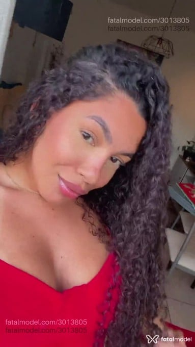 Acompanhante mulher morena (o) de olhos castanhos em Macaé Acompanhante mulher morena (o) de olhos castanhos em Macaé - Samanta