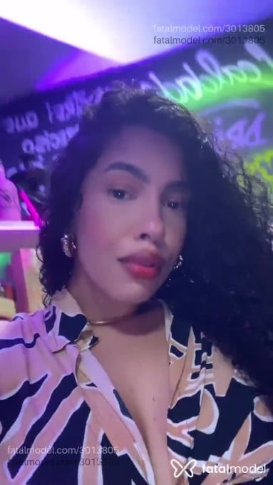 Acompanhante mulher morena (o) de olhos castanhos em Macaé Acompanhante mulher morena (o) de olhos castanhos em Macaé - Samanta