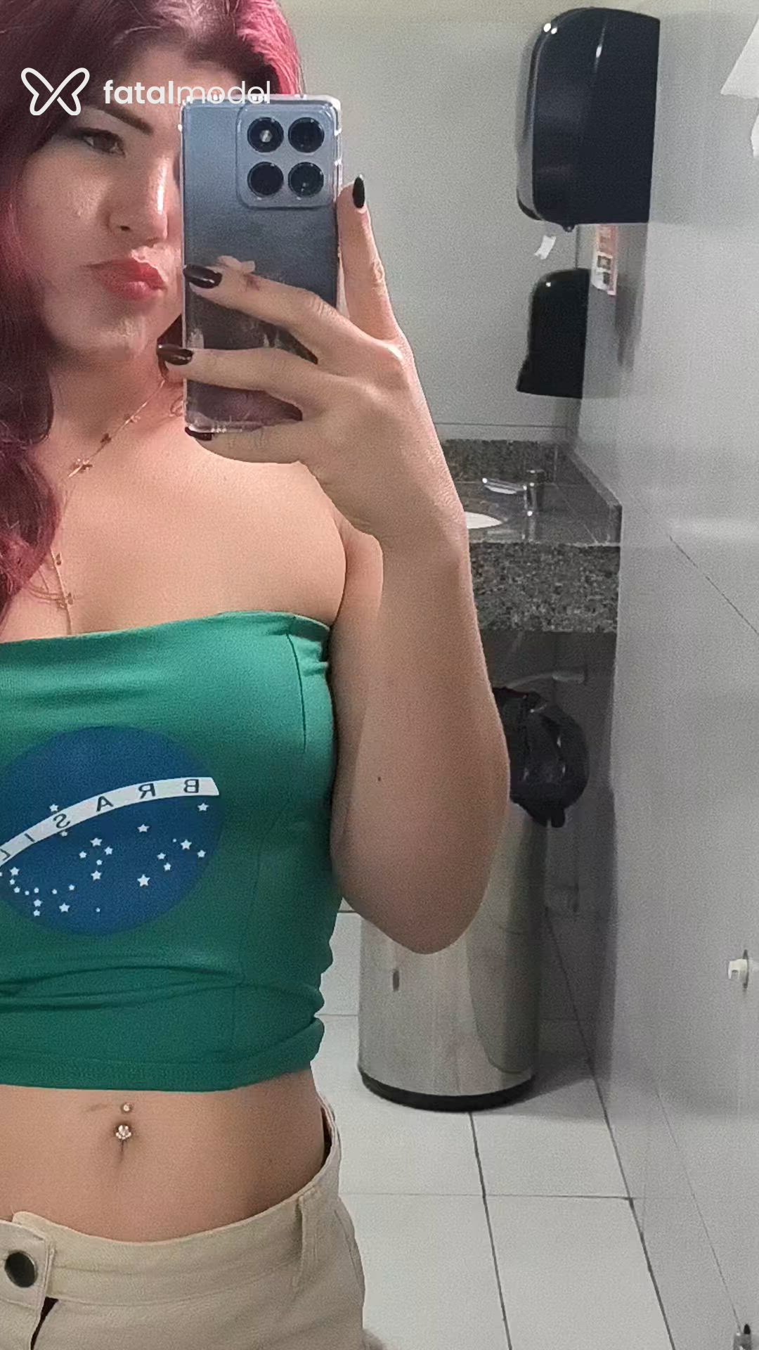 Acompanhante mulher morena (o) de olhos verdes em Maringá Acompanhante mulher morena (o) de olhos verdes em Maringá - Anezinha