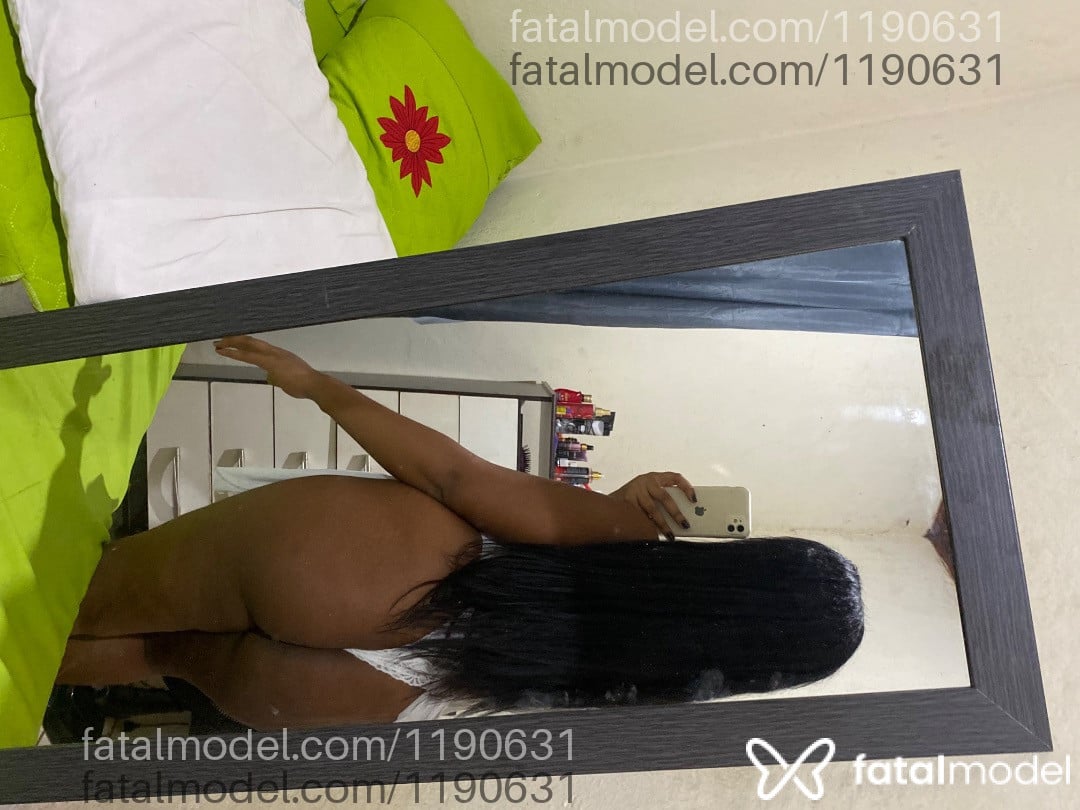 Acompanhante mulher morena (o) de olhos castanhos - Pérola Bittencourt