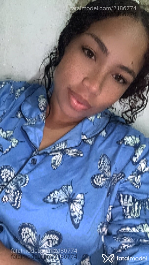 Acompanhante mulher ruiva (o) de olhos castanhos - Barbosa