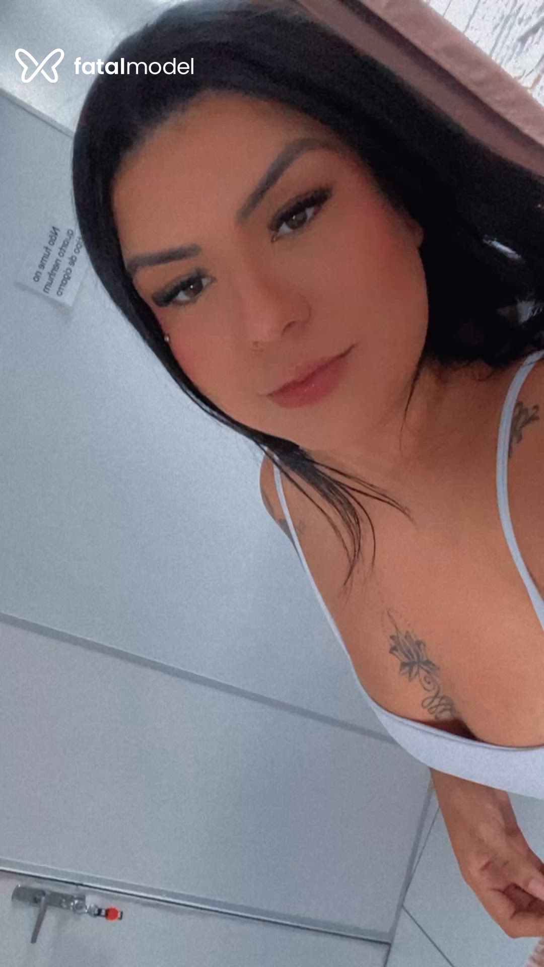 Acompanhante mulher morena (o) de olhos castanhos em Cianorte Acompanhante mulher morena (o) de olhos castanhos em Cianorte - Yara