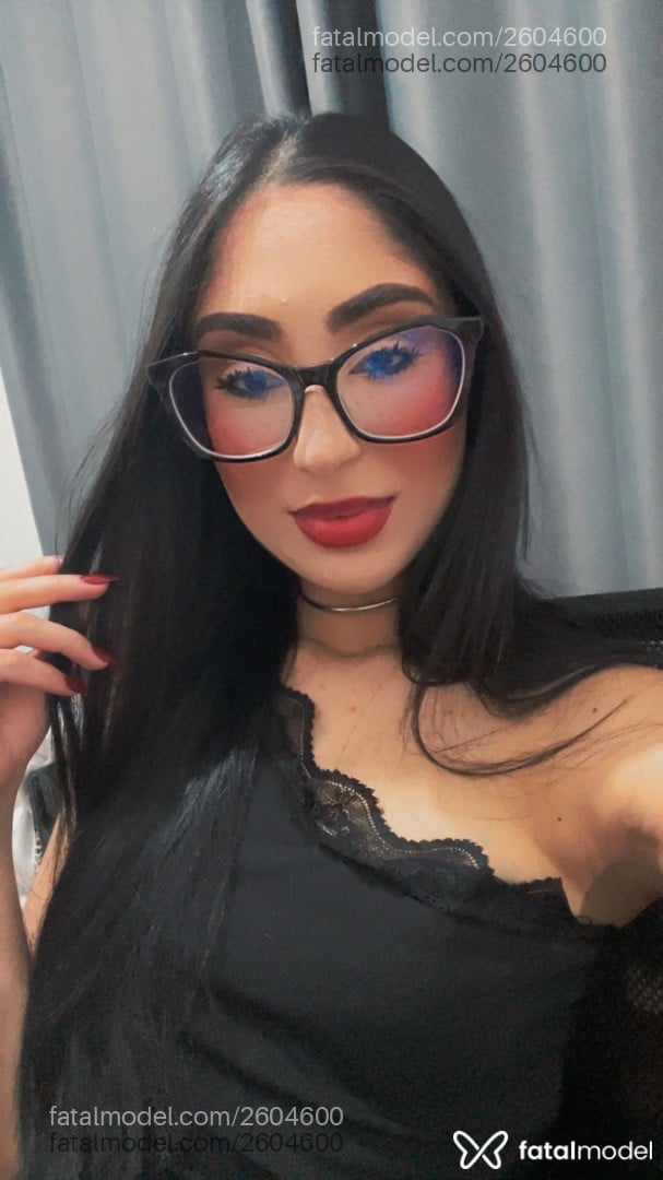 Acompanhante mulher morena (o) de olhos castanhos - Isadora Lima