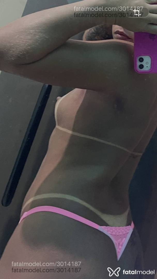 Acompanhante mulher com cabelo castanho de olhos verdes - Liza
