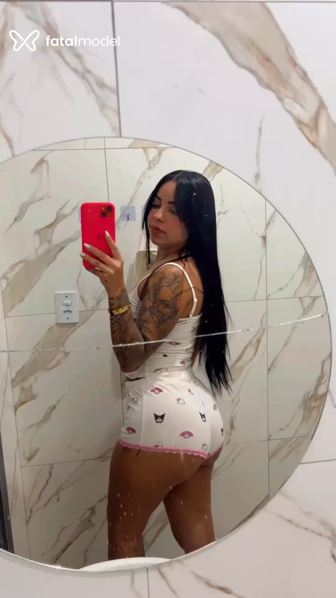 Acompanhante mulher morena (o) de olhos pretos - Larissa