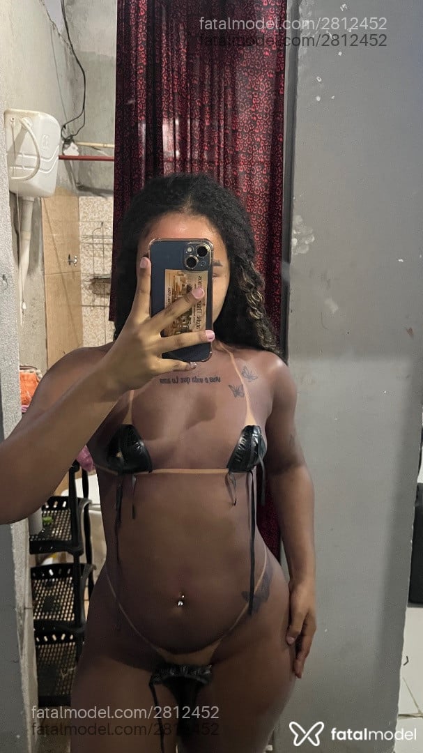 Acompanhante mulher morena (o) de olhos pretos - Mel