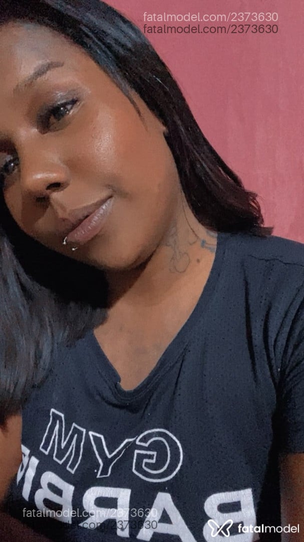 Acompanhante mulher morena (o) de olhos pretos - Geovanna Acompanhante mulher morena (o) de olhos pretos - Geovanna