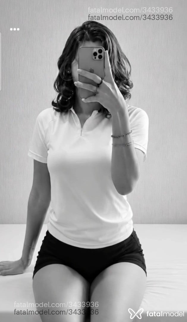 Acompanhante mulher trans morena (o) de olhos verdes - Valentina Montesi Acompanhante mulher trans morena (o) de olhos verdes - Valentina Montesi