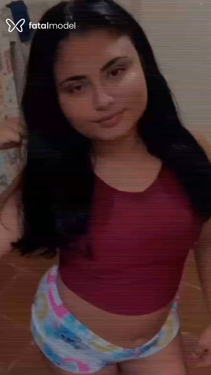 Acompanhante mulher morena (o) de olhos pretos - Aisha