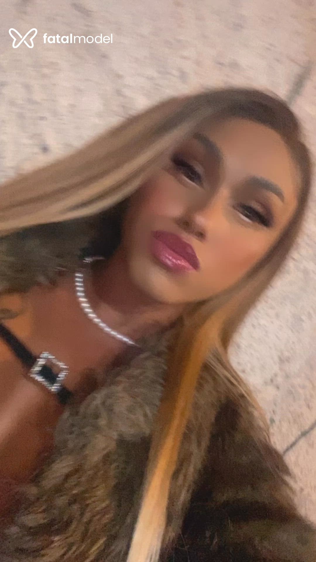 Acompanhante mulher trans com cabelo castanho de olhos castanhos - Danny Pinheiro