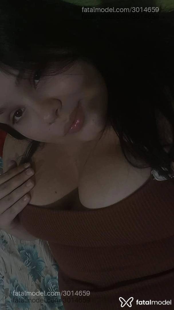Acompanhante mulher morena (o) de olhos castanhos - Karolayne