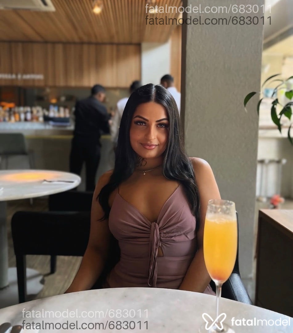 Acompanhante mulher morena (o) de olhos mel em Frederico Westphalen - Demi Bueno
