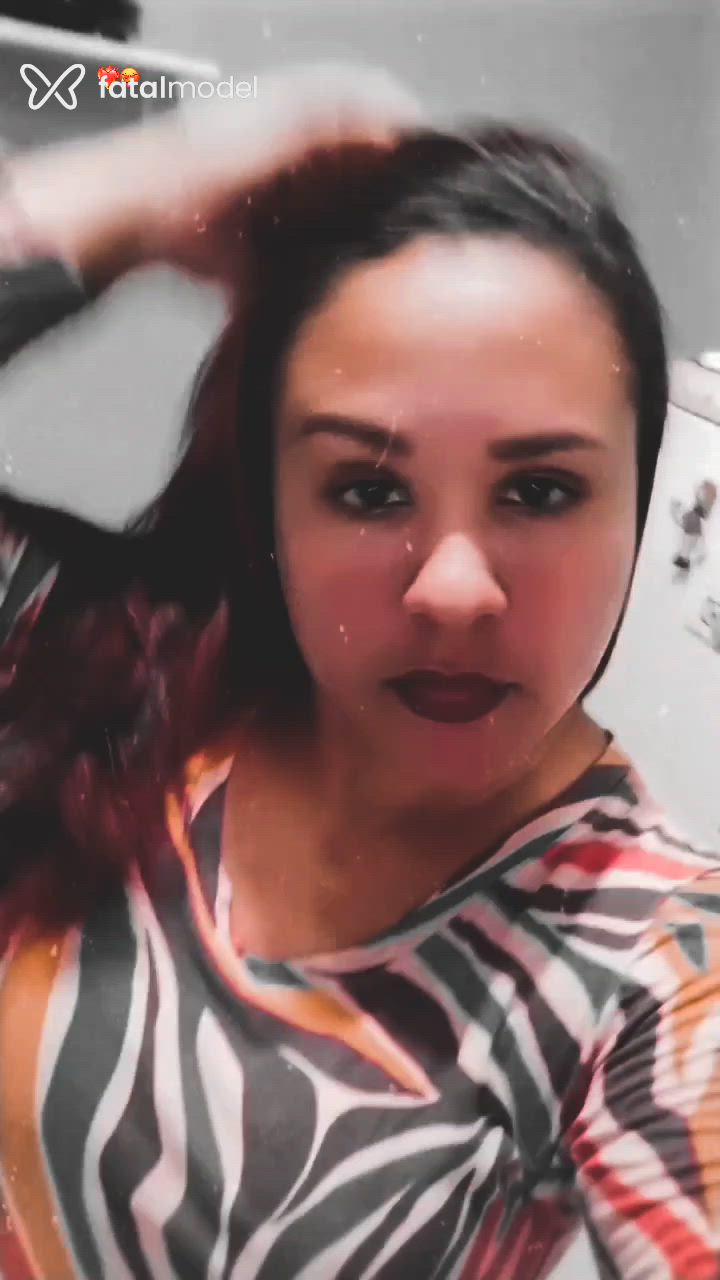 Acompanhante mulher ruiva (o) de olhos castanhos - Morena Acompanhante mulher ruiva (o) de olhos castanhos - Morena