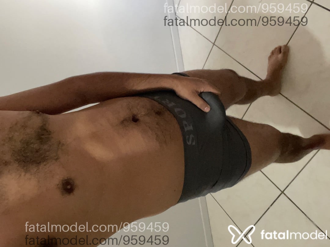 Acompanhante homem morena (o) de olhos castanhos em Itajaí Acompanhante homem morena (o) de olhos castanhos em Itajaí - Alex