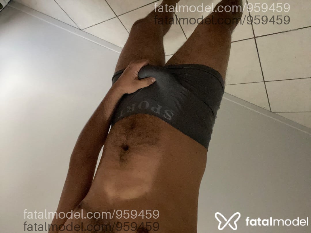 Acompanhante homem morena (o) de olhos castanhos em Itajaí Acompanhante homem morena (o) de olhos castanhos em Itajaí - Alex