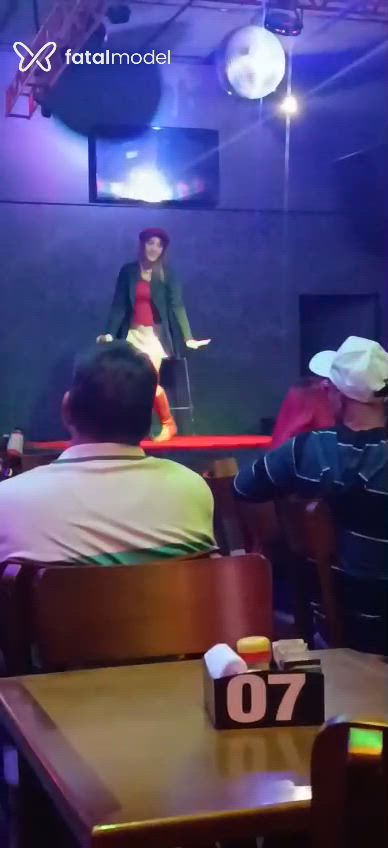 Acompanhante mulher ruiva (o) de olhos castanhos em São José dos Campos Acompanhante mulher ruiva (o) de olhos castanhos em São José dos Campos - Melissa