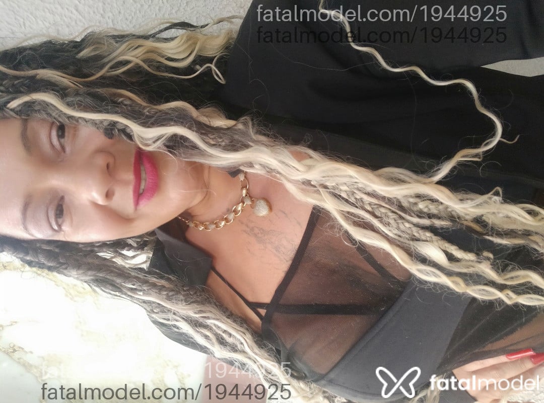 Acompanhante mulher morena (o) de olhos castanhos - BelaFlor