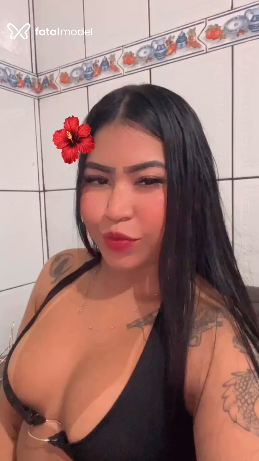 Acompanhante mulher morena (o) de olhos pretos - Milla Pinheiro Acompanhante mulher morena (o) de olhos pretos - Milla Pinheiro