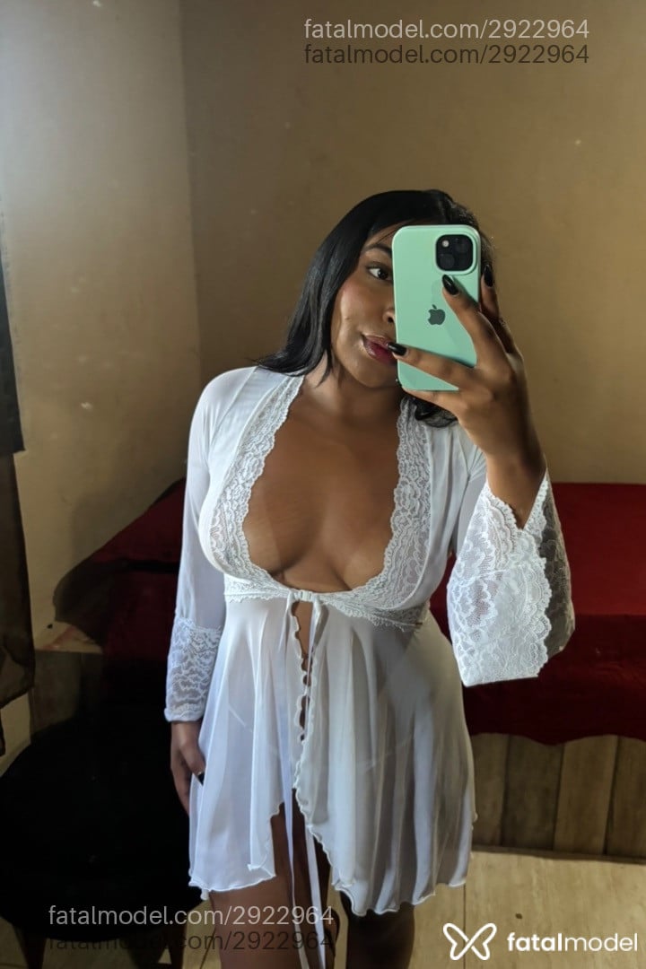 Acompanhante mulher com cabelo castanho de olhos pretos em Bambuí - Júlia