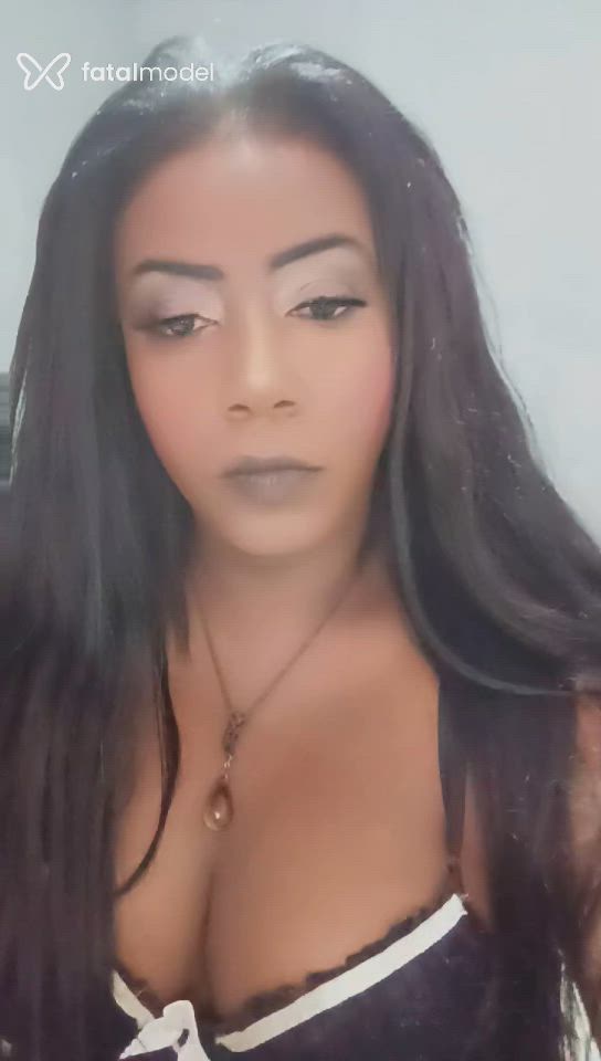 Acompanhante mulher trans morena (o) de olhos mel - Rajá granada Acompanhante mulher trans morena (o) de olhos mel - Rajá granada
