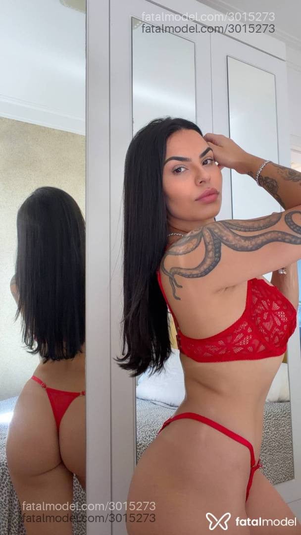 Acompanhante mulher com cabelo castanho de olhos pretos - Maya Paulista