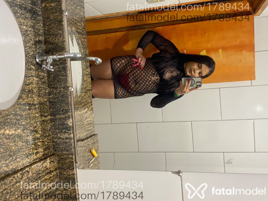 Acompanhante mulher trans morena (o) de olhos mel em Patos de Minas - Paloma Braga