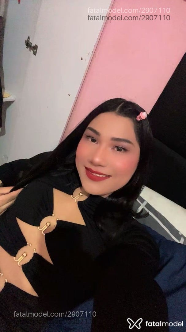 Acompanhante não-binário com cabelo castanho de olhos castanhos em São Paulo Acompanhante não-binário com cabelo castanho de olhos castanhos em São Paulo - Sthefany Catrine
