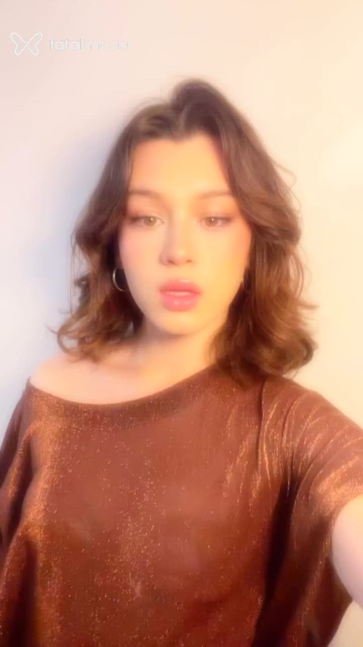 Acompanhante mulher trans morena (o) de olhos verdes - Valentina Montesi Acompanhante mulher trans morena (o) de olhos verdes - Valentina Montesi