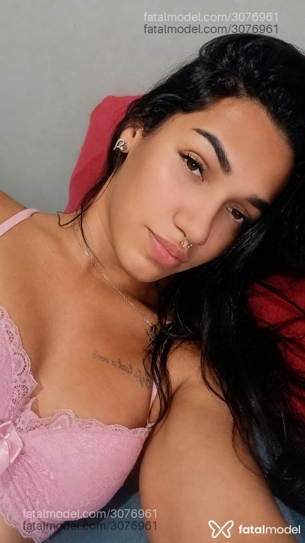 Acompanhante mulher trans morena (o) de olhos mel em São José do Rio Preto - Isabella Elouíse