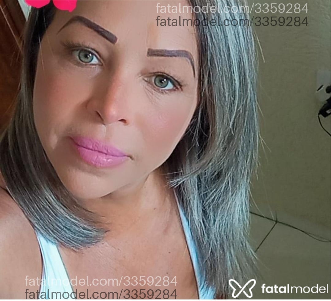 Acompanhante mulher loira (o) de olhos verdes em Extrema - Natacha