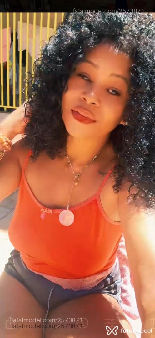 Acompanhante mulher morena (o) de olhos pretos em Cascavel - Cacau
