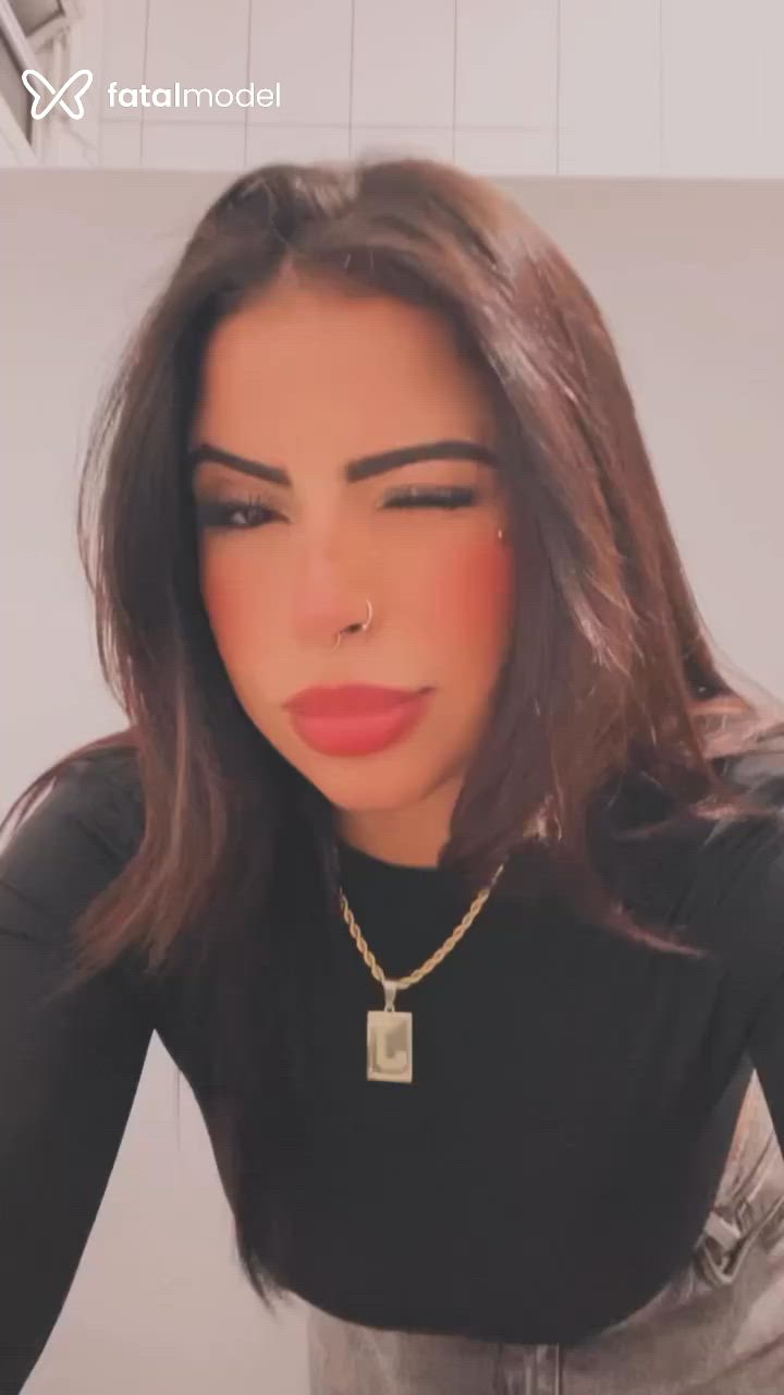 Acompanhante mulher morena (o) de olhos castanhos em Quirinópolis Acompanhante mulher morena (o) de olhos castanhos em Quirinópolis - Jheniffer