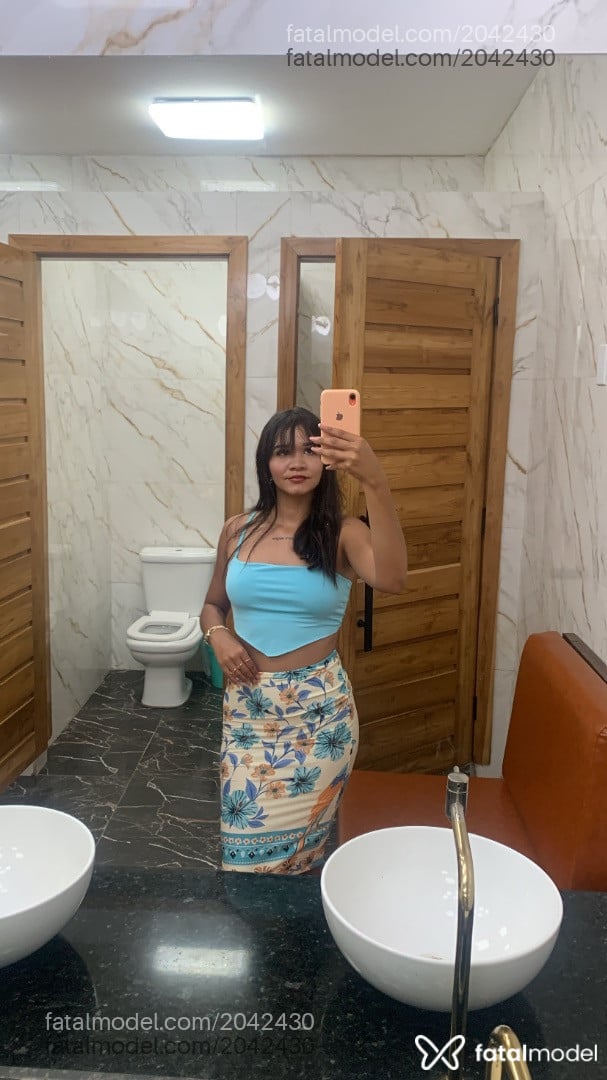 Acompanhante mulher com cabelo castanho de olhos pretos em Imperatriz - Isa