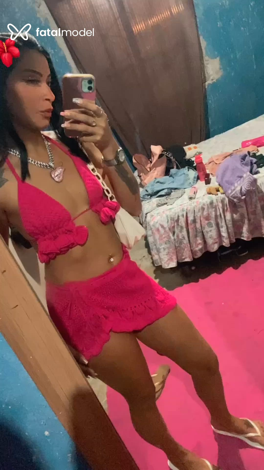 Acompanhante mulher morena (o) de olhos pretos - Leleeh Acompanhante mulher morena (o) de olhos pretos - Leleeh