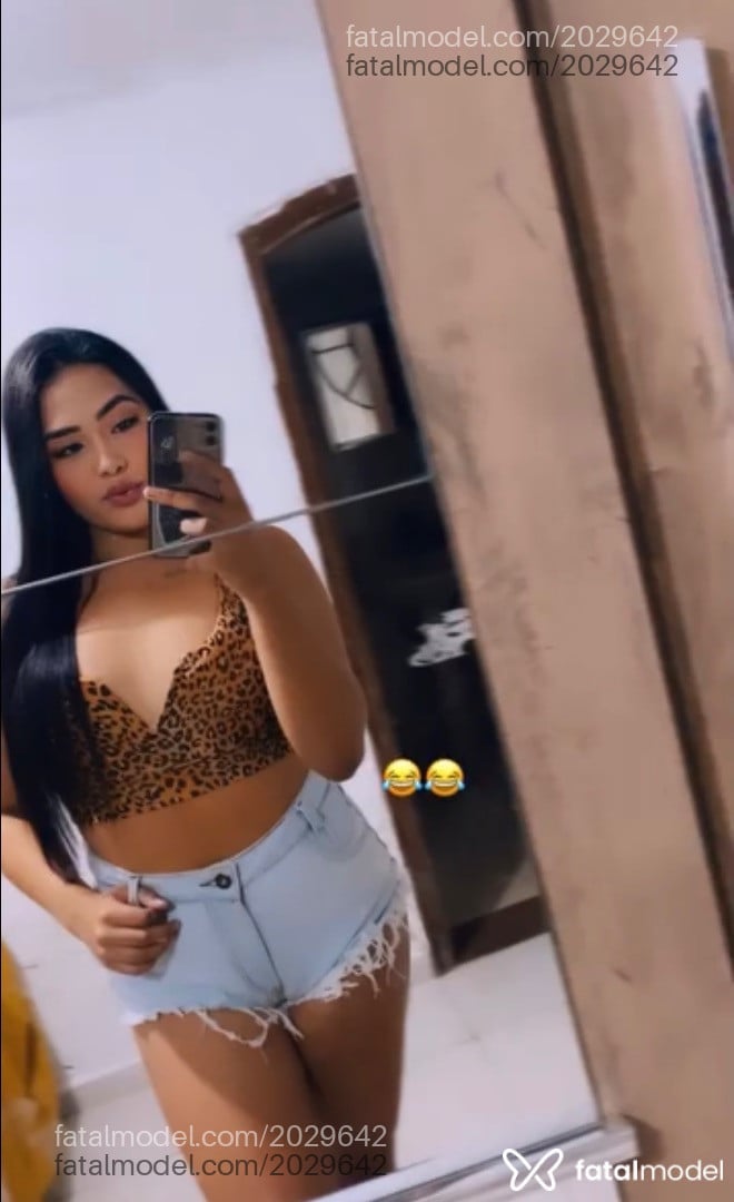 Acompanhante mulher morena (o) de olhos castanhos - Tayna Costa Acompanhante mulher morena (o) de olhos castanhos - Tayna Costa