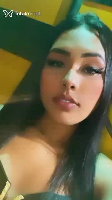 Acompanhante mulher morena (o) de olhos castanhos - Tayna Costa Acompanhante mulher morena (o) de olhos castanhos - Tayna Costa