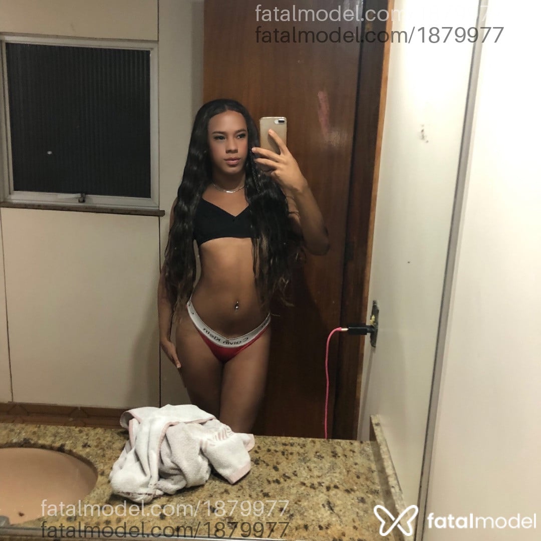 Acompanhante mulher trans com cabelo castanho de olhos pretos - Gabrielly Acompanhante mulher trans com cabelo castanho de olhos pretos - Gabrielly