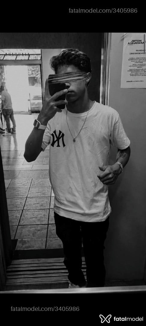 Acompanhante homem com cabelo castanho de olhos castanhos em Goiânia - Luiz Fernando