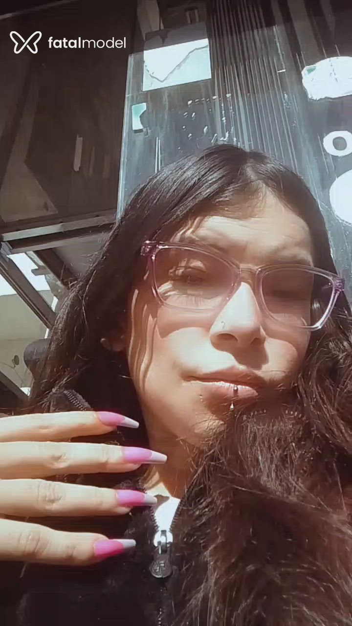 Acompanhante mulher com cabelo castanho de olhos castanhos em Guaíba - Laysa