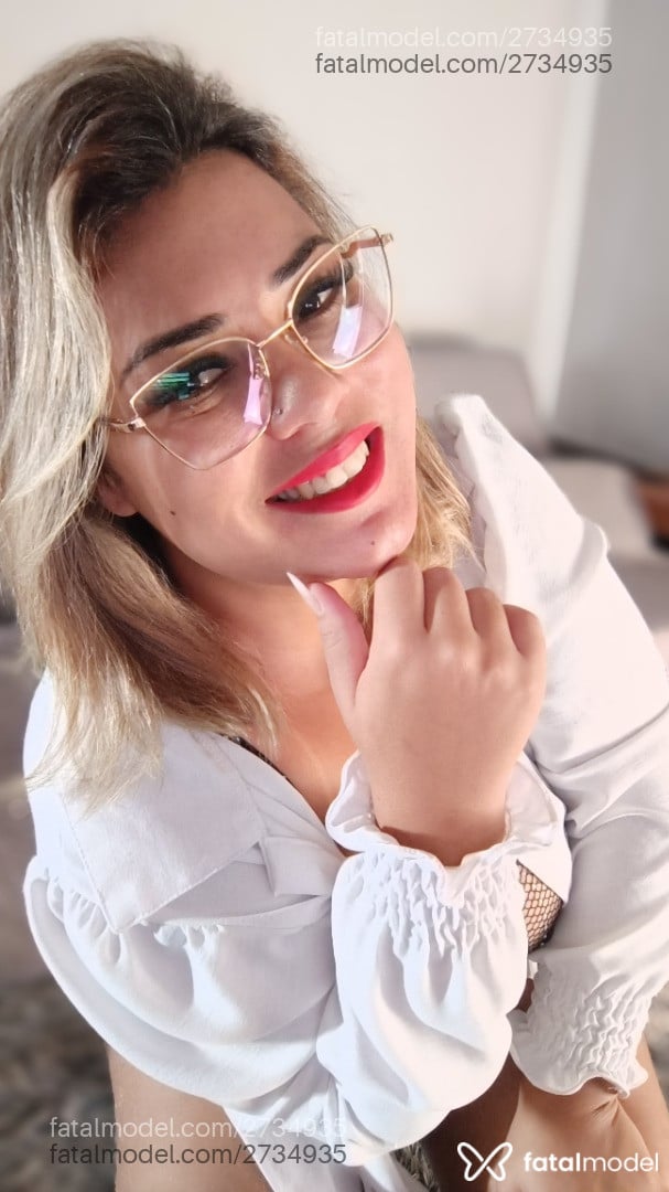 Acompanhante mulher loira (o) de olhos castanhos - Tay Ravelle Acompanhante mulher loira (o) de olhos castanhos - Tay Ravelle
