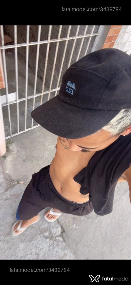 Acompanhante homem com cabelo colorido de olhos pretos em Caruaru - Sales