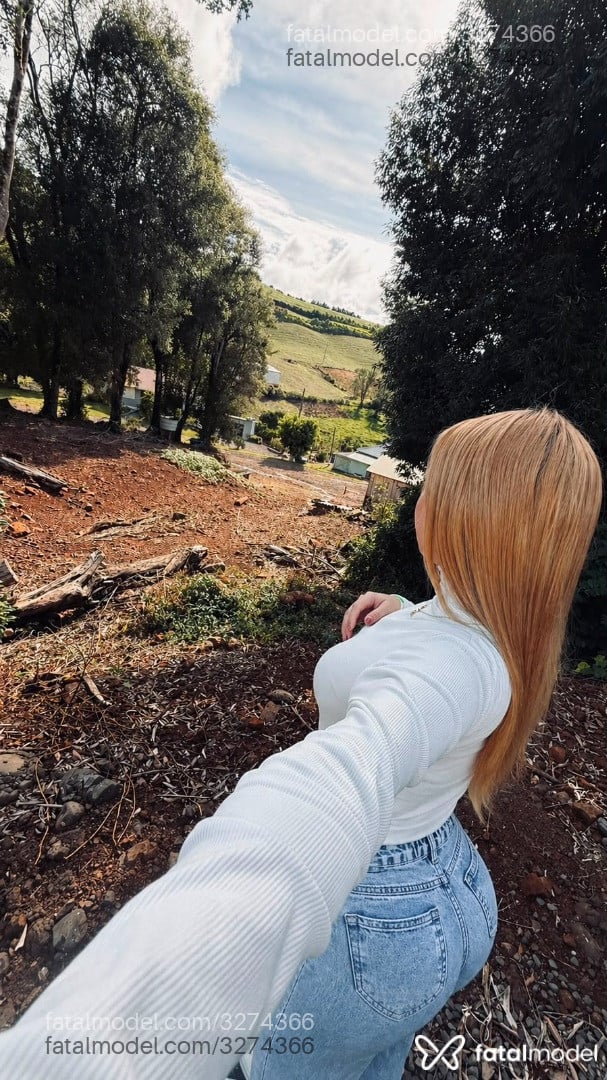 Acompanhante mulher loira (o) de olhos castanhos em Tapejara - Amanda
