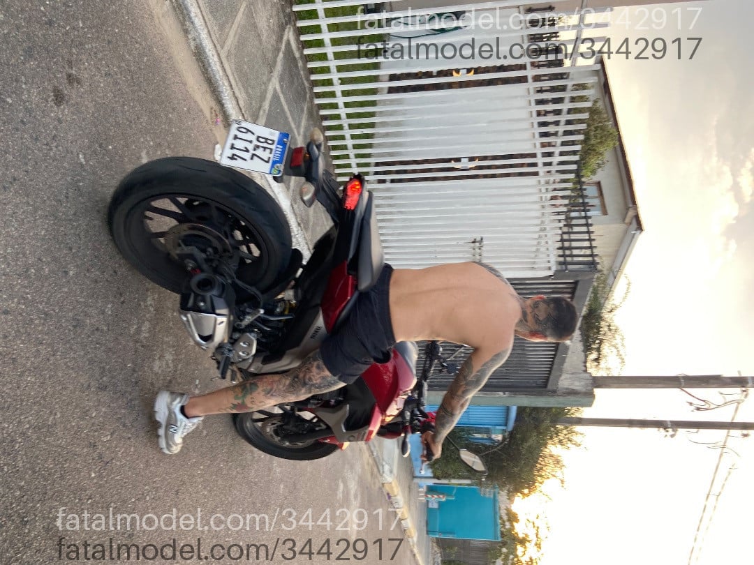 Acompanhante homem morena (o) de olhos pretos em Curitiba Acompanhante homem morena (o) de olhos pretos em Curitiba - Eduardo Oliveira